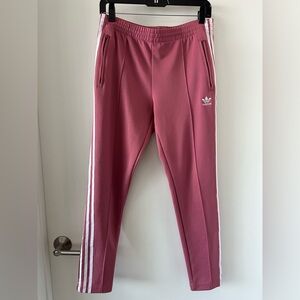 ADIDAS Originals Adicolor SST Track Pant in blush pink — size Small